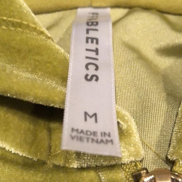 Fabletics Donna Velour chartreuse zip hoodie size medium - Picture 8 of 8